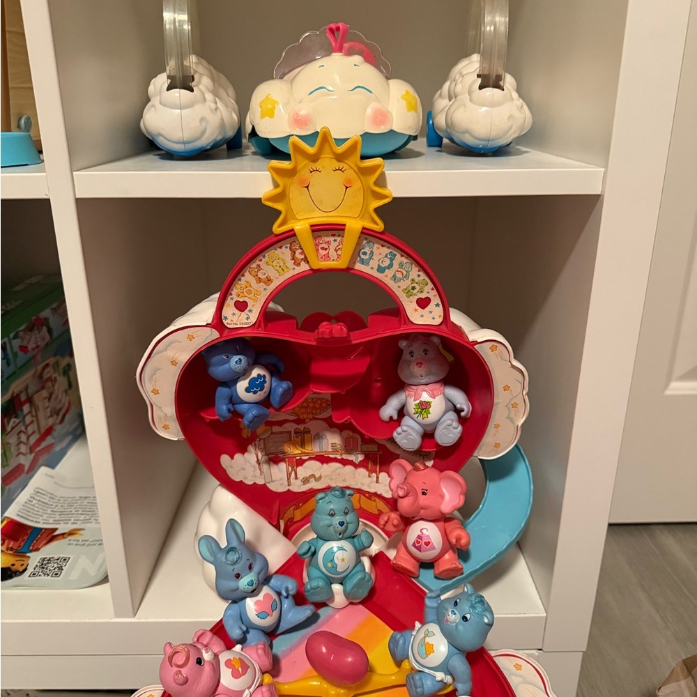 Vintage 1983 LOT Kenner Care Bears Care-A-Lot playset figures cars